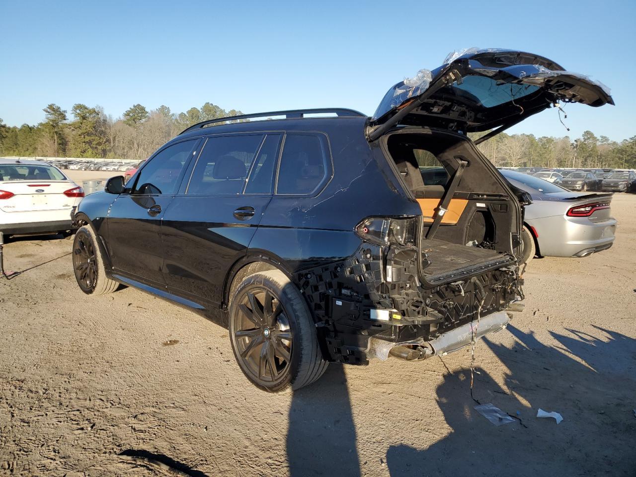 2024 BMW X7 XDRIVE4 - Image 2