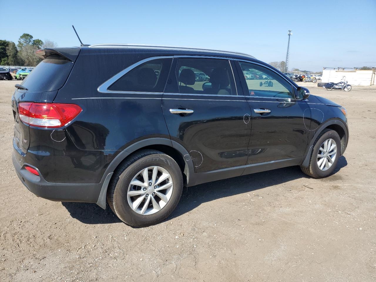 2017 KIA SORENTO LX - Фото 3