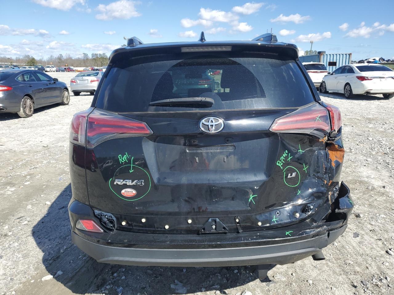 2017 TOYOTA RAV4 LE - Фото 6