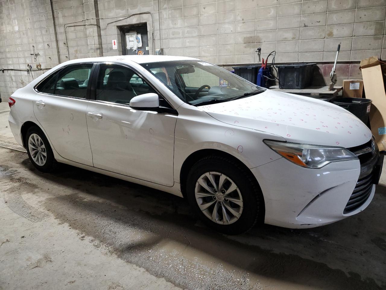 2015 TOYOTA CAMRY LE - Image 4