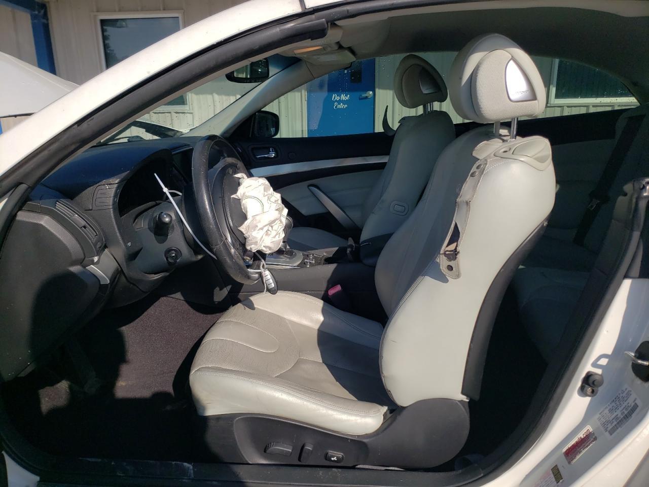 2011 INFINITI G37 BASE - Image 7