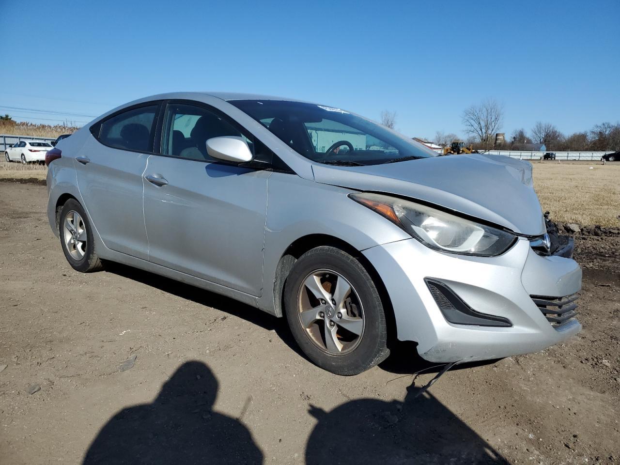 2015 HYUNDAI ELANTRA SE - Image 4