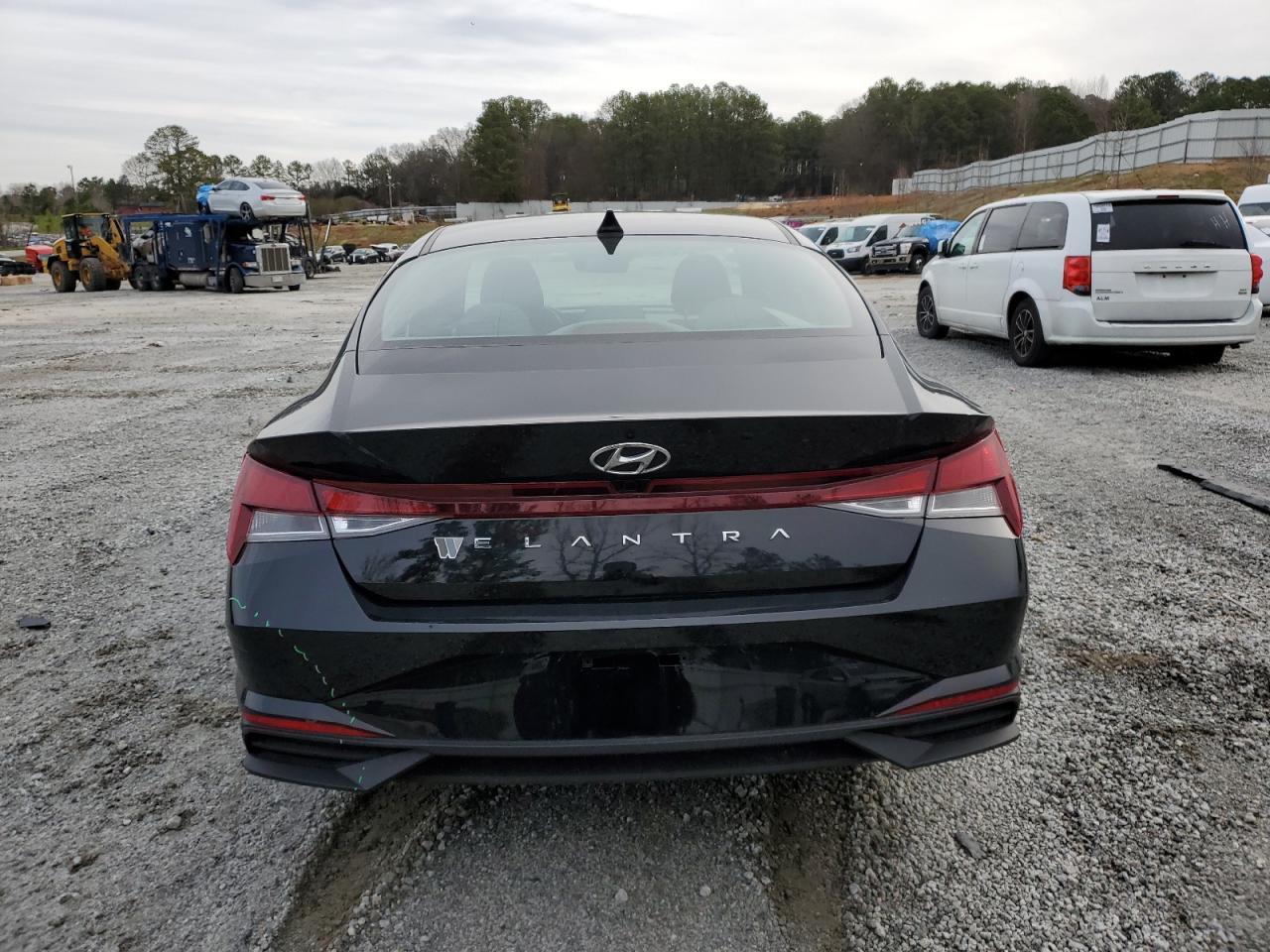 2023 HYUNDAI ELANTRA SE - Фото 6