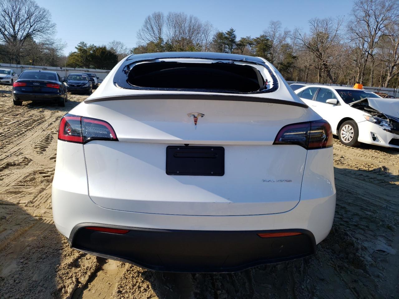 2023 TESLA MODEL Y - Фото 6