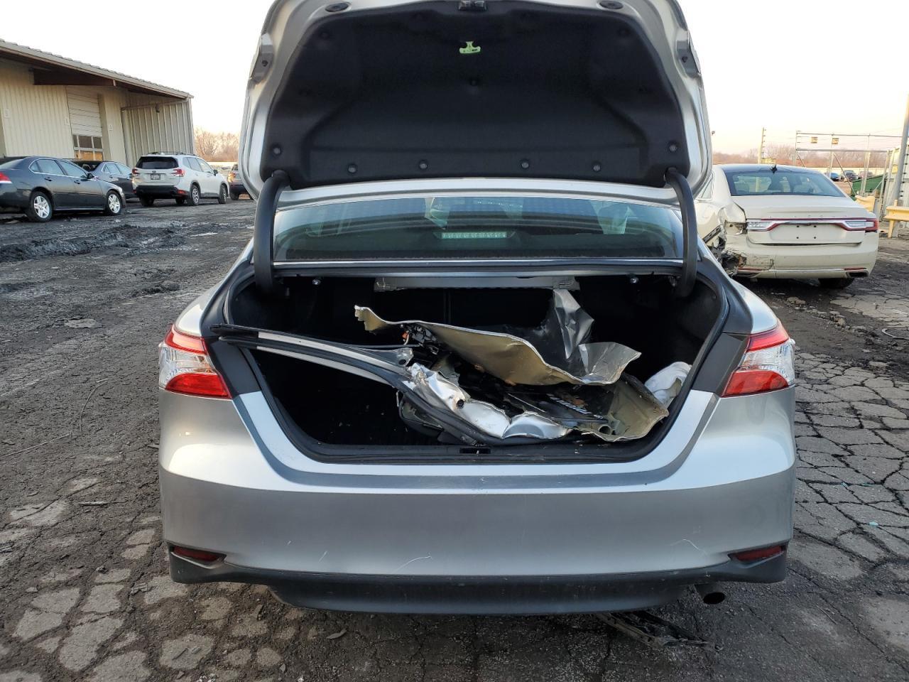 2018 TOYOTA CAMRY L - Image 6