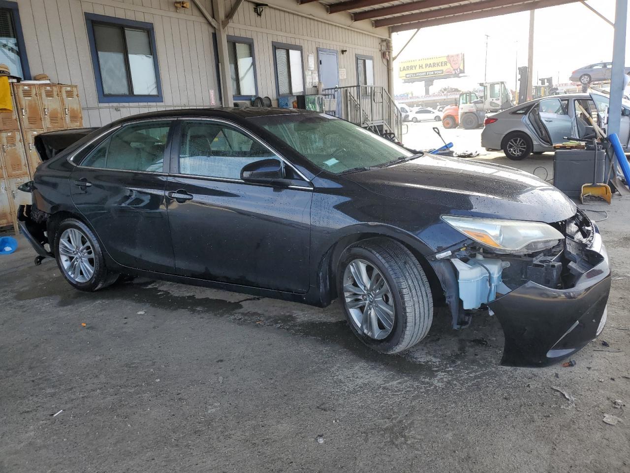 2017 TOYOTA CAMRY LE - Image 4
