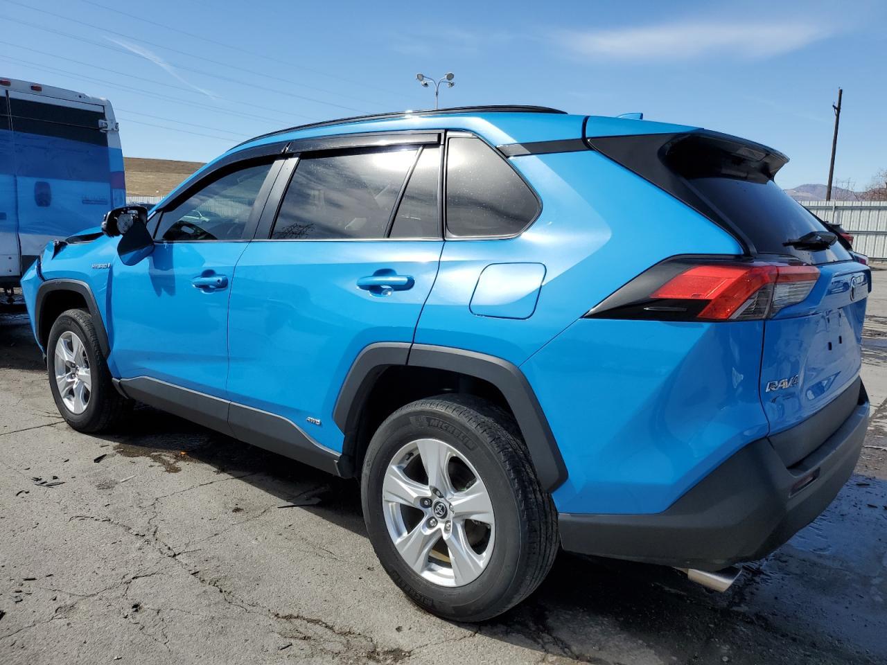 2020 TOYOTA RAV4 XLE - Image 2