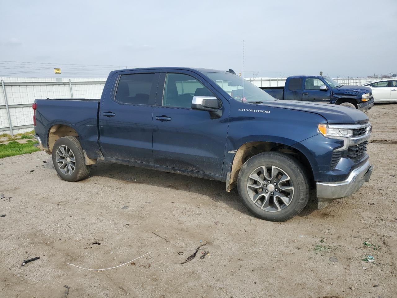 2023 CHEVROLET SILVERADO - Image 4