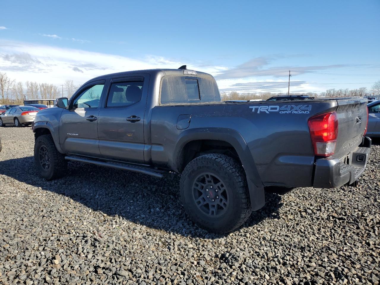2017 TOYOTA TACOMA DOU - Фото 2