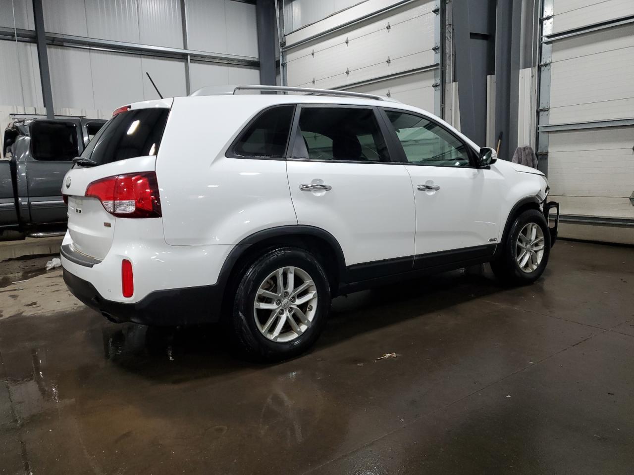 2014 KIA SORENTO LX - Image 3