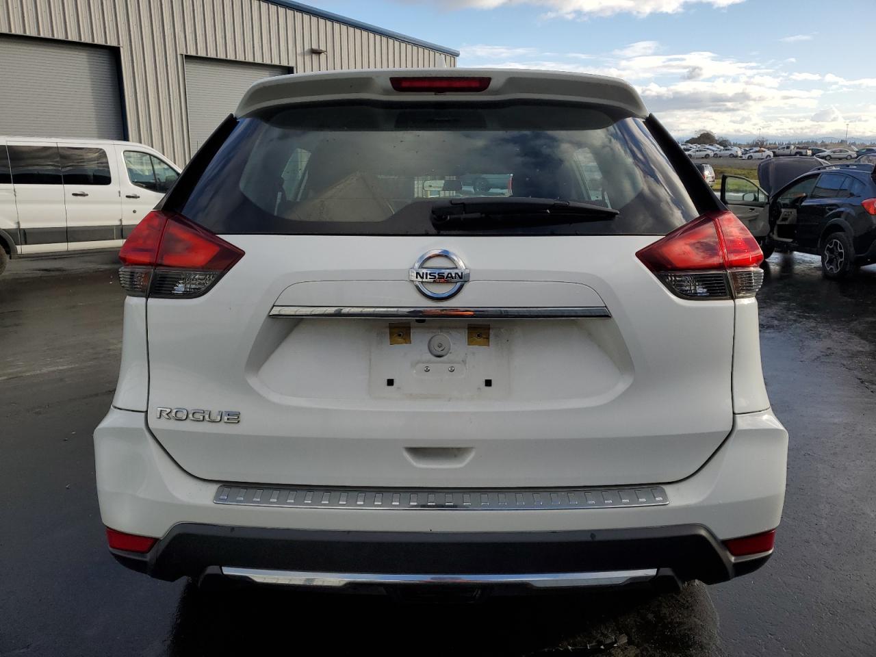 2017 NISSAN ROGUE S - Image 6