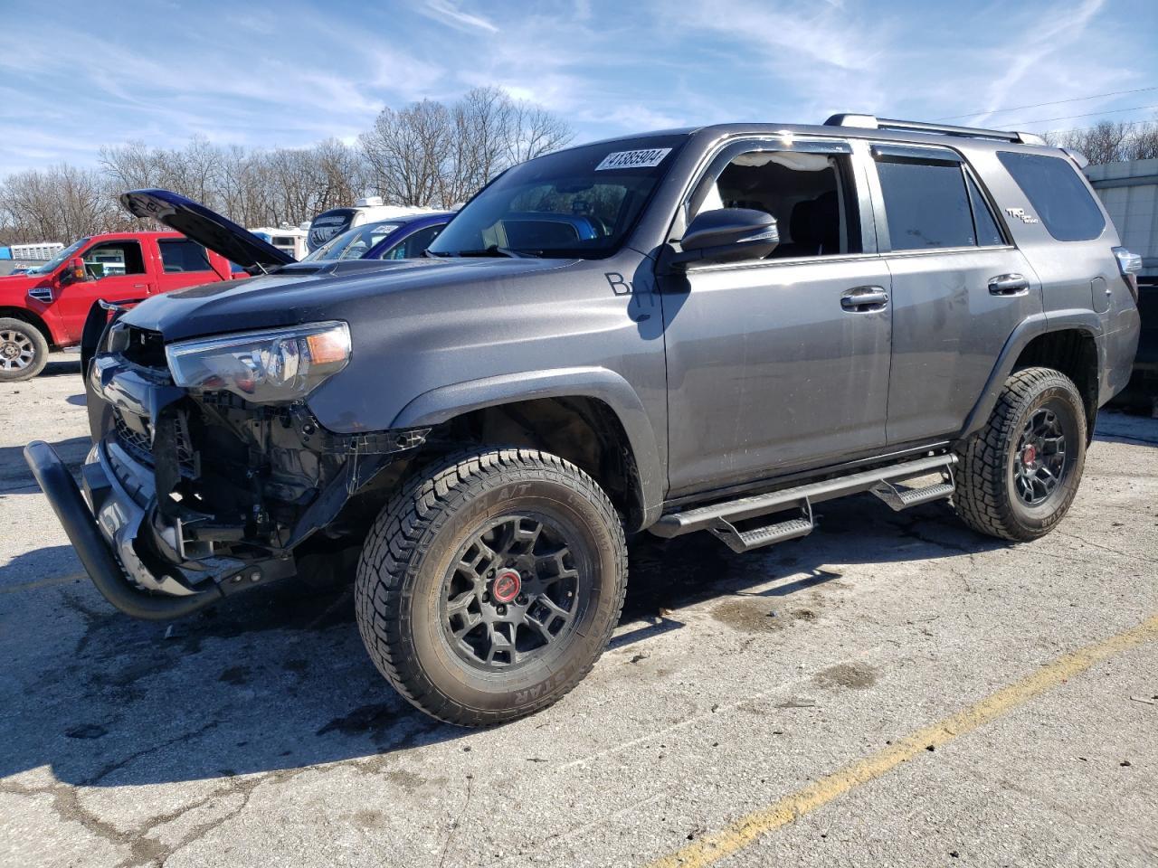 2022 TOYOTA 4RUNNER SR