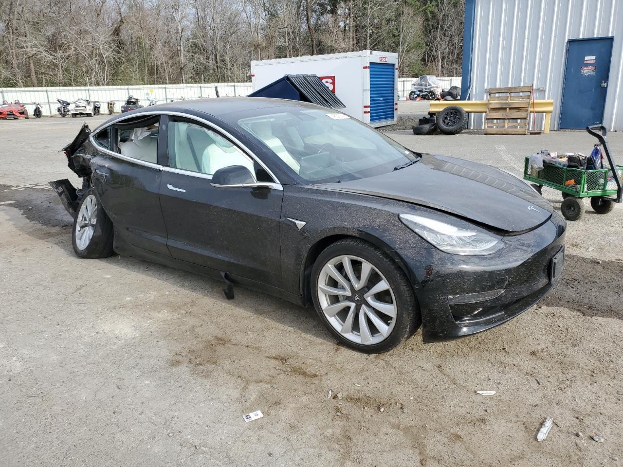 2019 TESLA MODEL 3 - Фото 4