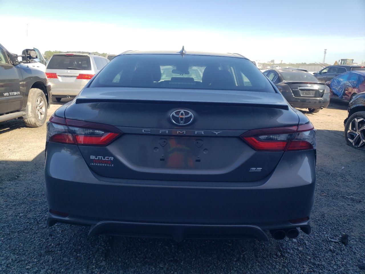 2021 TOYOTA CAMRY SE - Фото 6