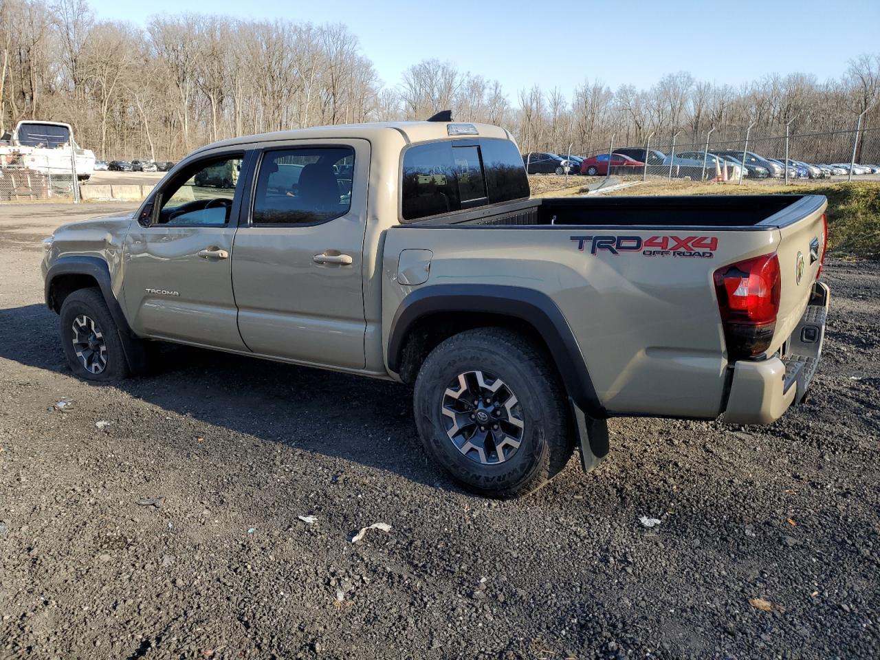 2019 TOYOTA TACOMA DOU - Фото 2