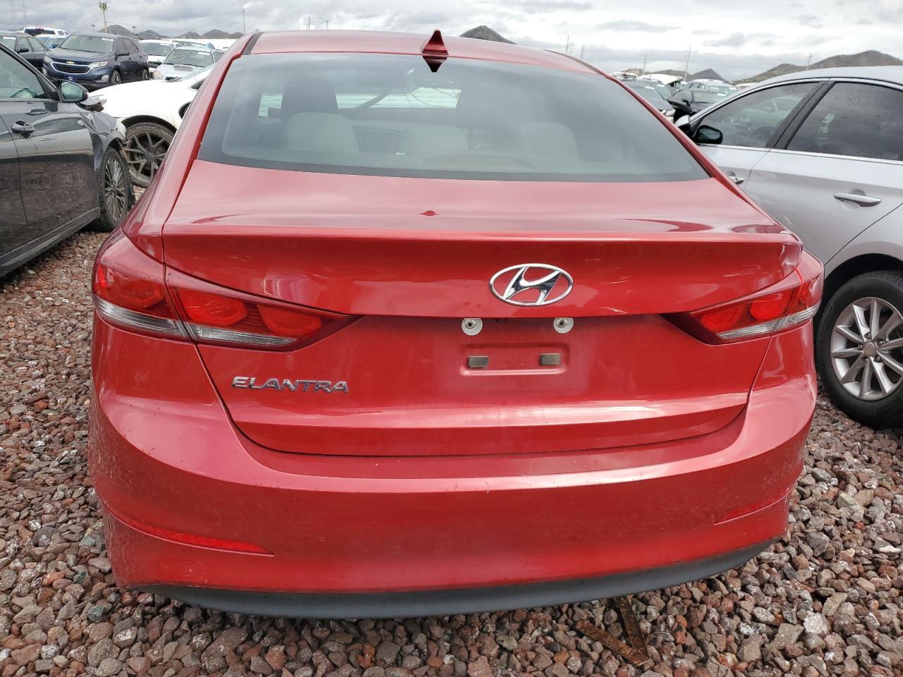 2018 HYUNDAI ELANTRA SE - Фото 6