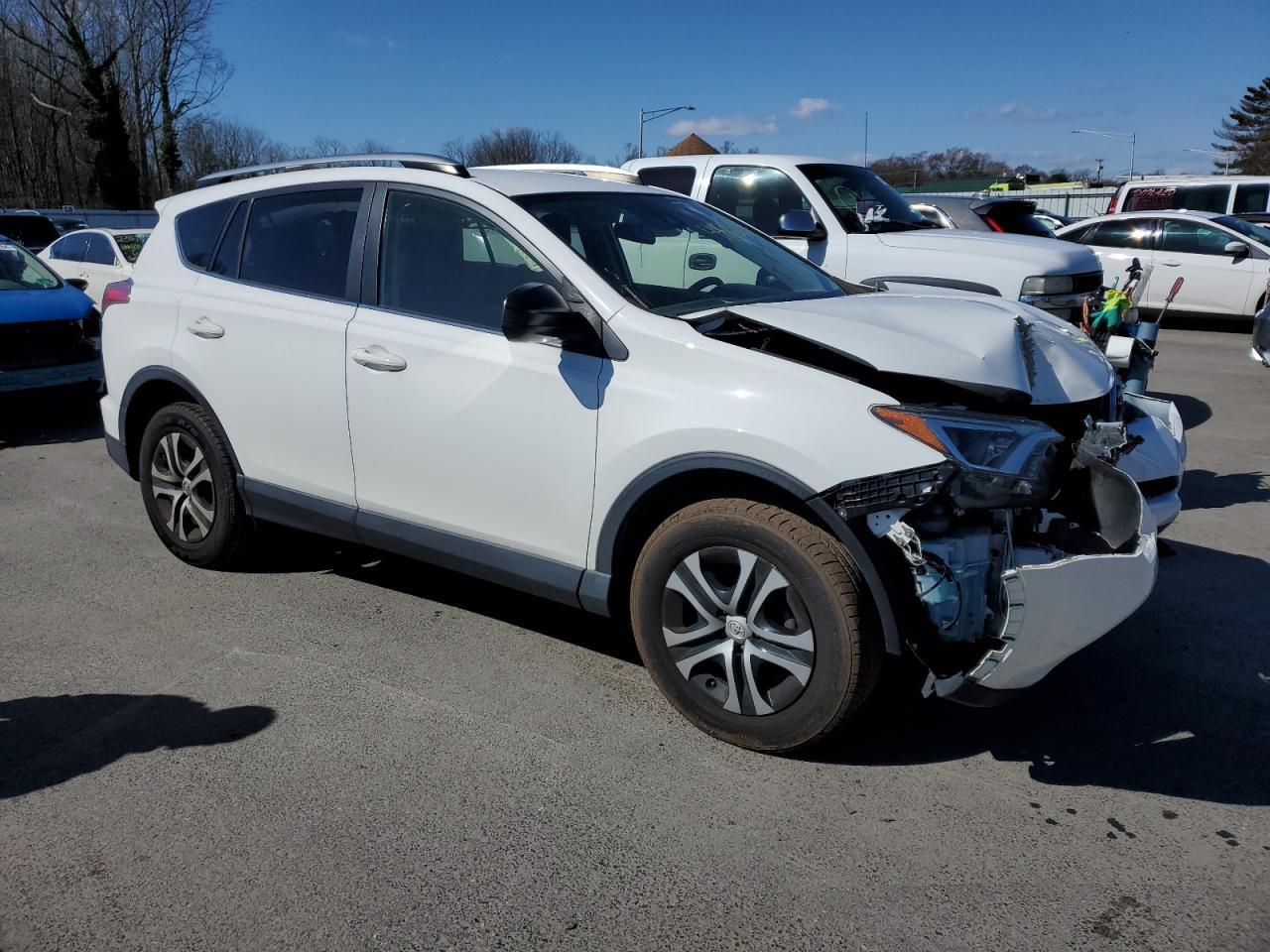 2018 TOYOTA RAV4 LE - Image 4