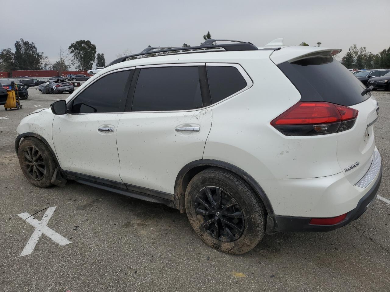 2017 NISSAN ROGUE S - Фото 2