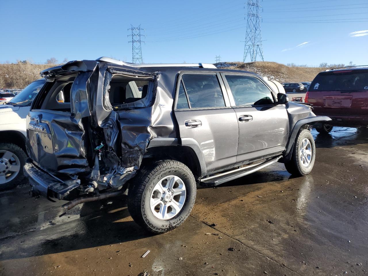 2018 TOYOTA 4RUNNER SR - Image 3