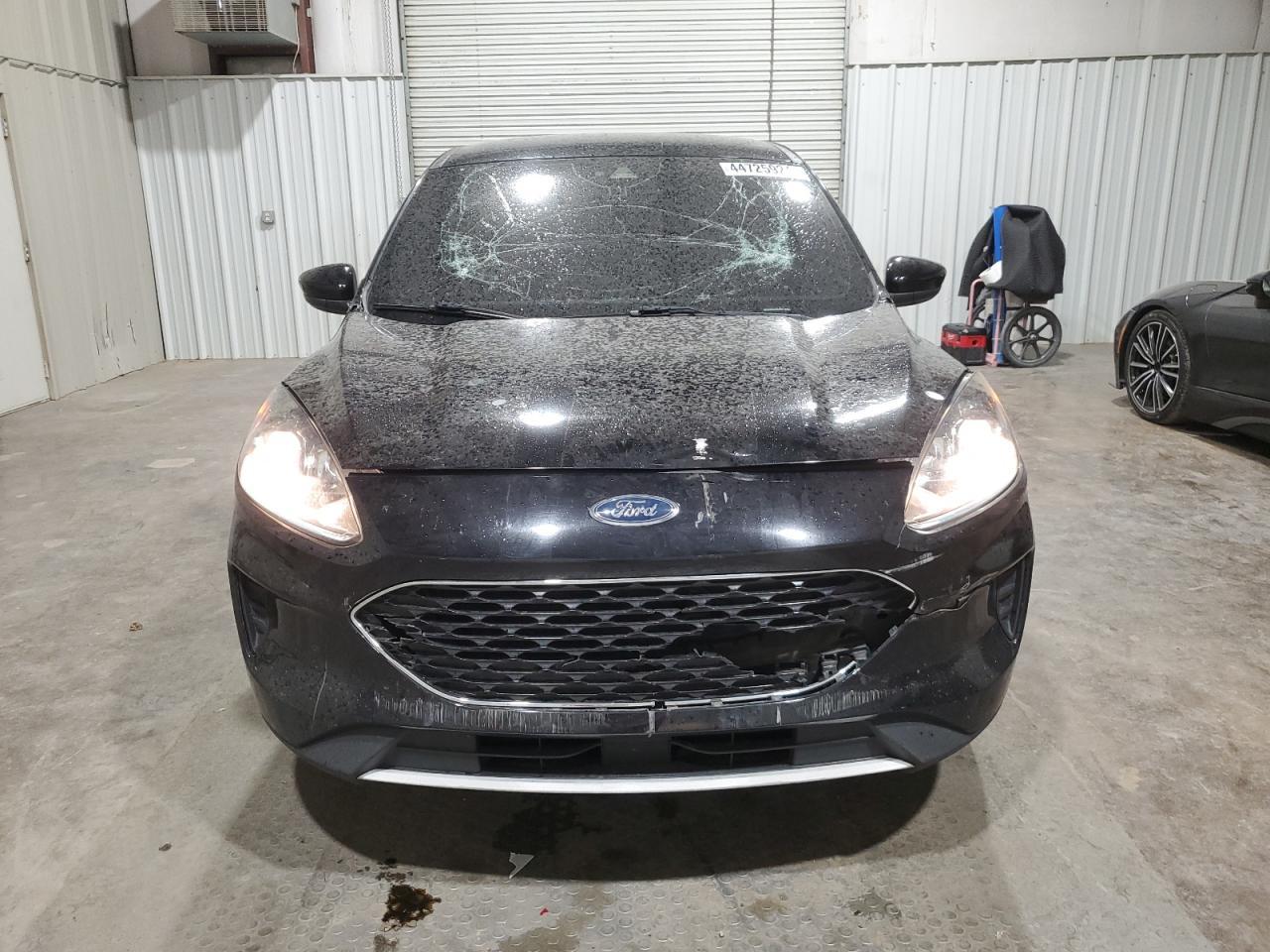 2020 FORD ESCAPE SE - Фото 5