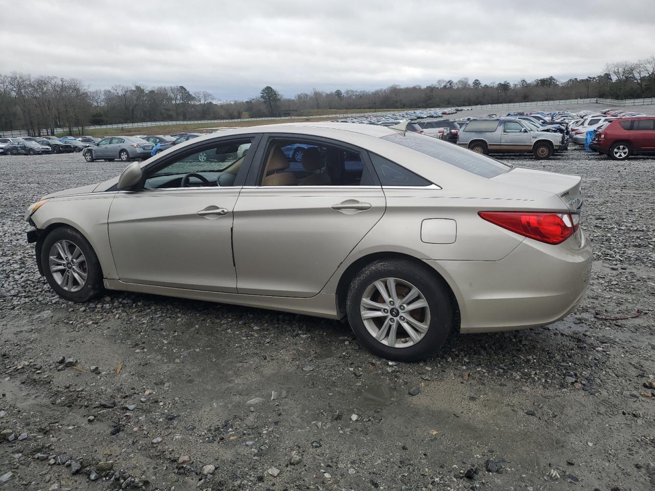 2011 HYUNDAI SONATA GLS - Image 2