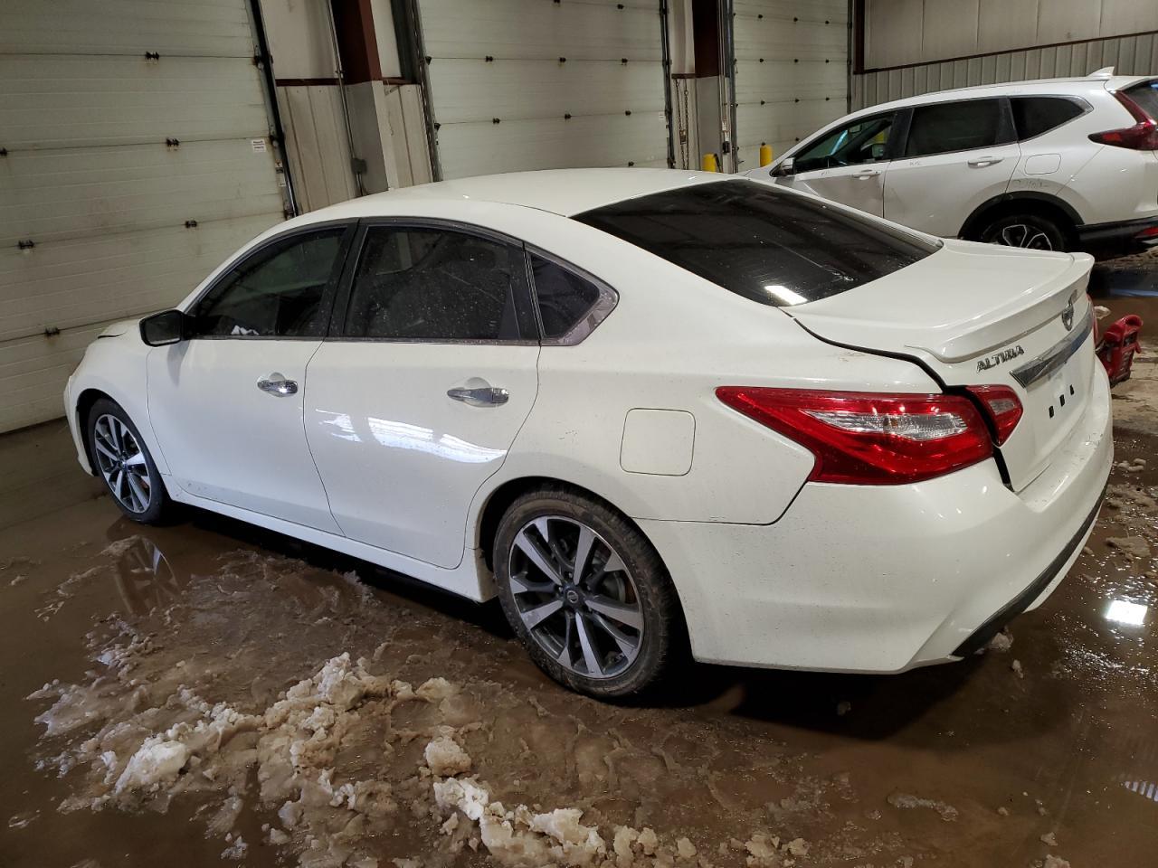 2016 NISSAN ALTIMA 2.5 - Фото 2