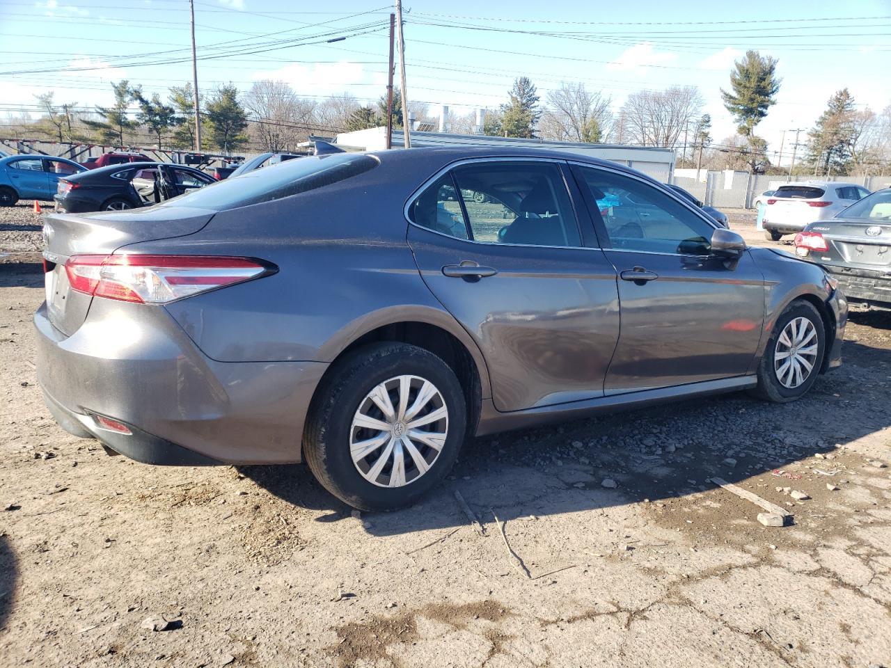 2019 TOYOTA CAMRY L - Image 3