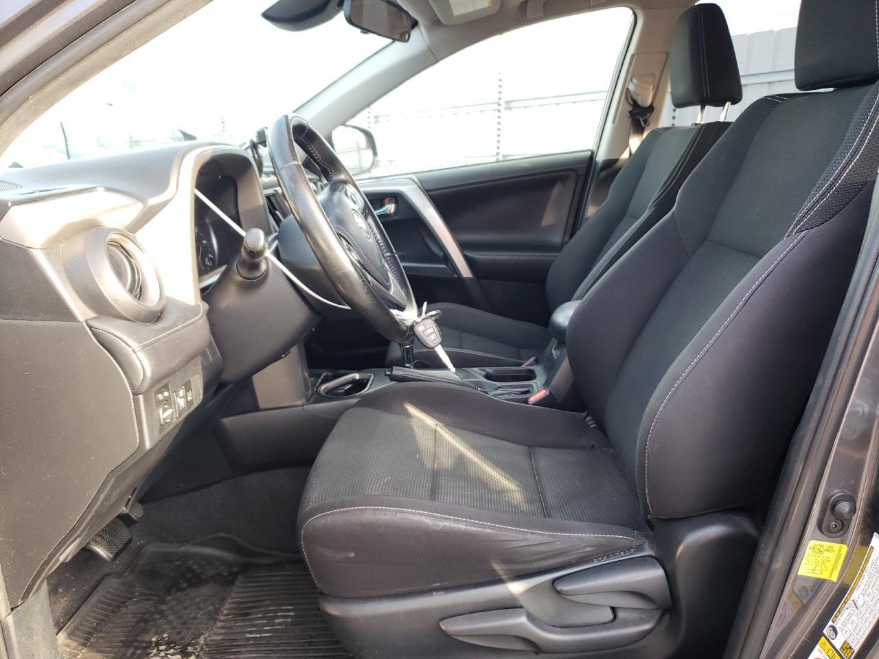 2017 TOYOTA RAV4 XLE - Image 7