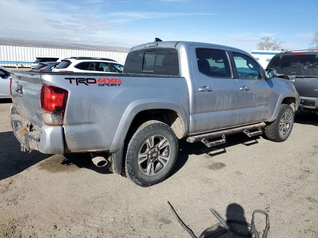 2019 TOYOTA TACOMA DOU - Фото 3