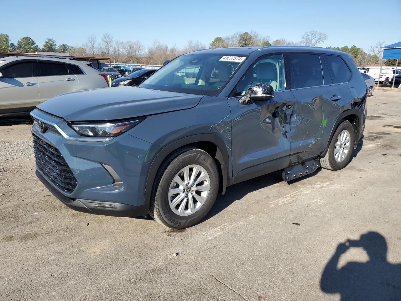 2024 TOYOTA GRAND HIGH