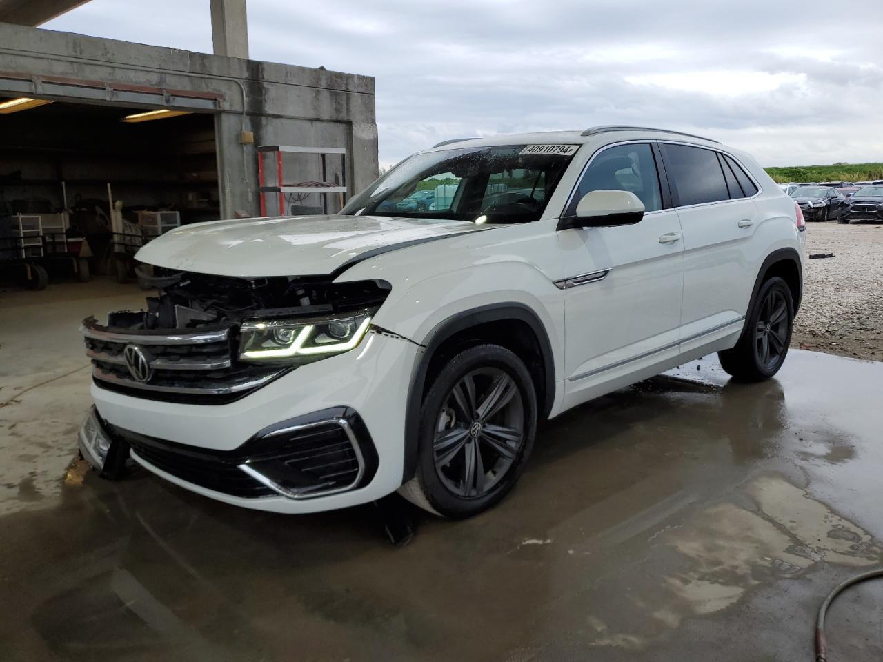 2022 VOLKSWAGEN ATLAS CROS car image