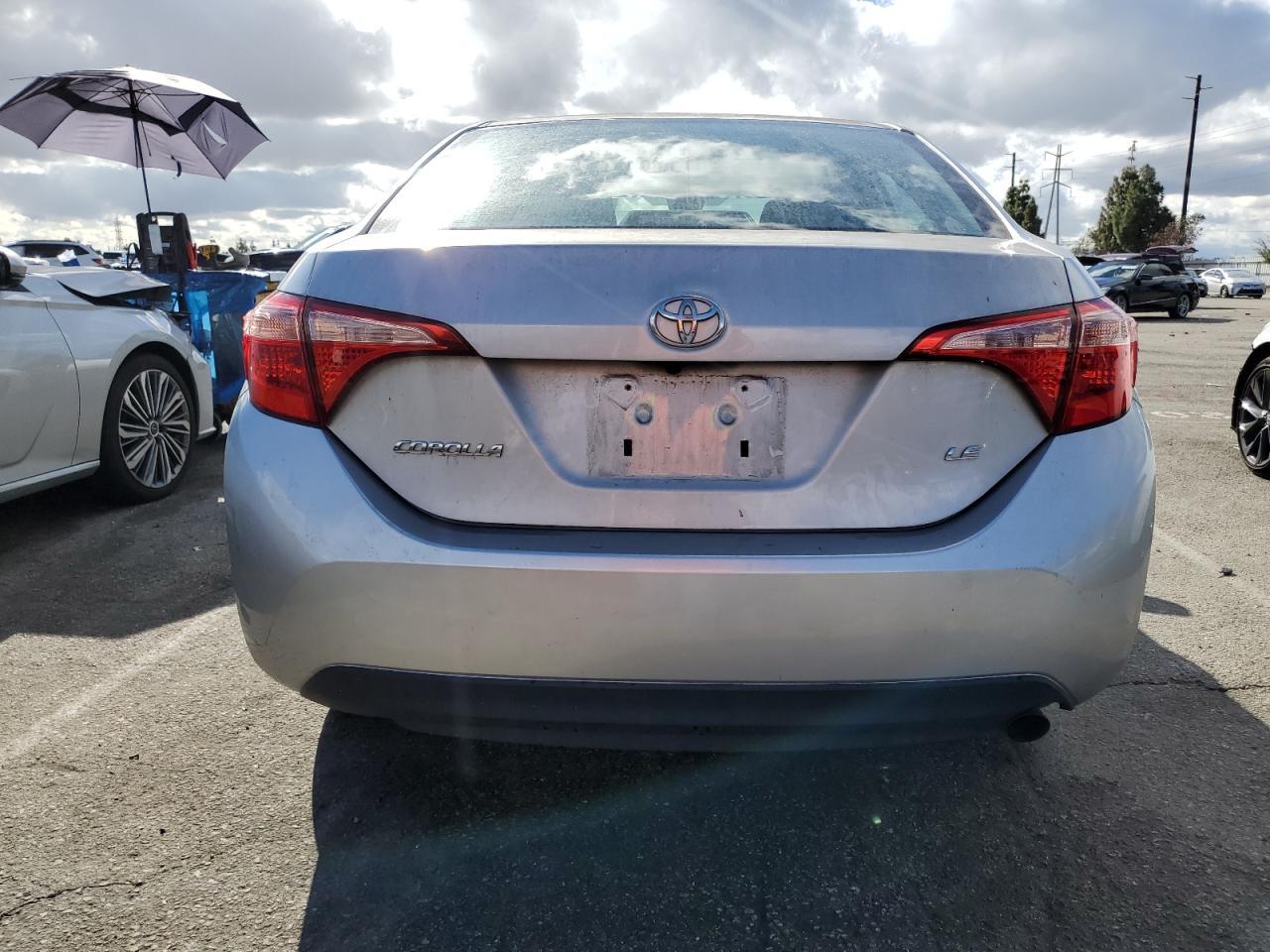 2018 TOYOTA COROLLA L - Фото 6