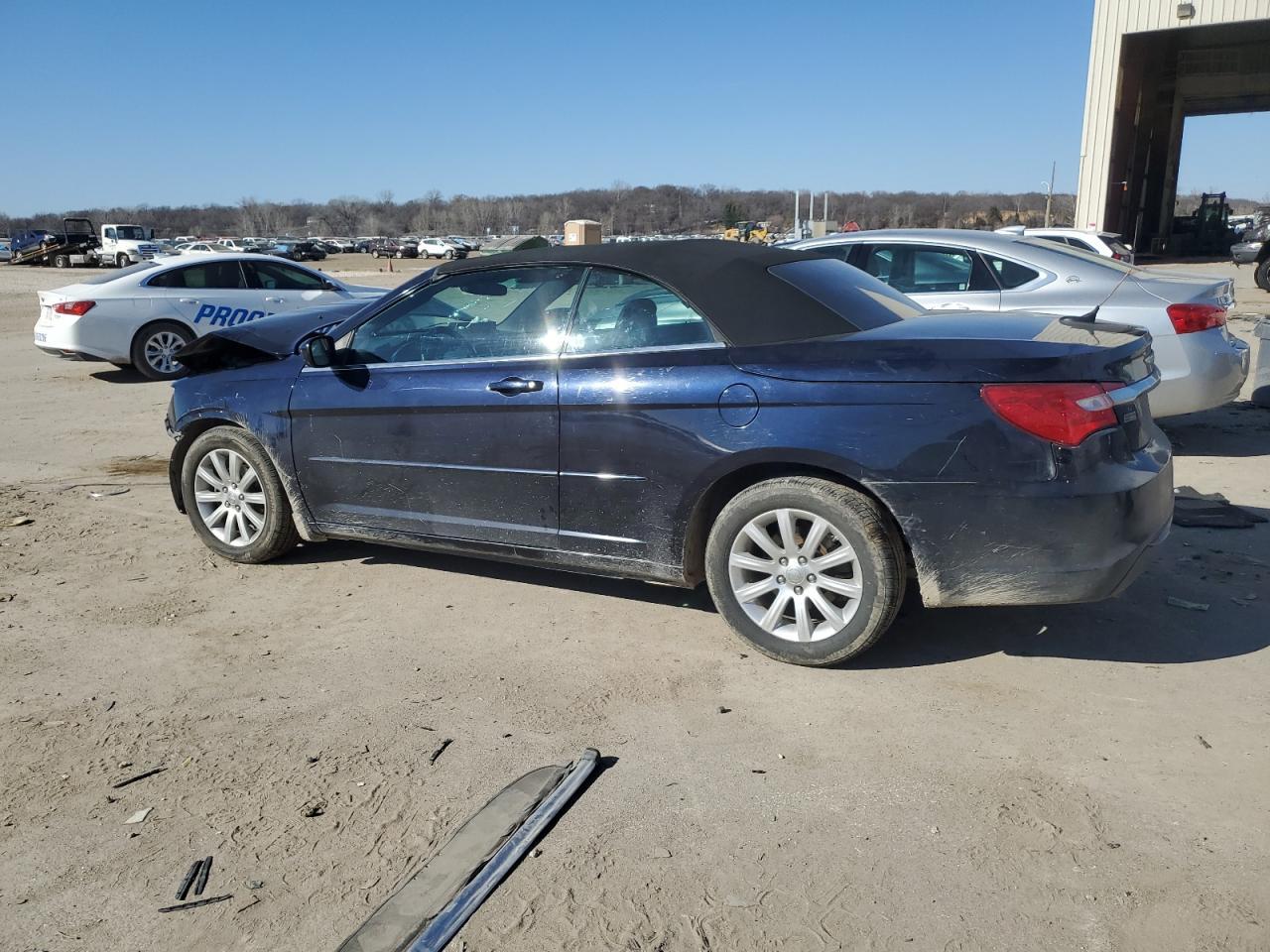 2012 CHRYSLER 200 TOURIN - Image 2