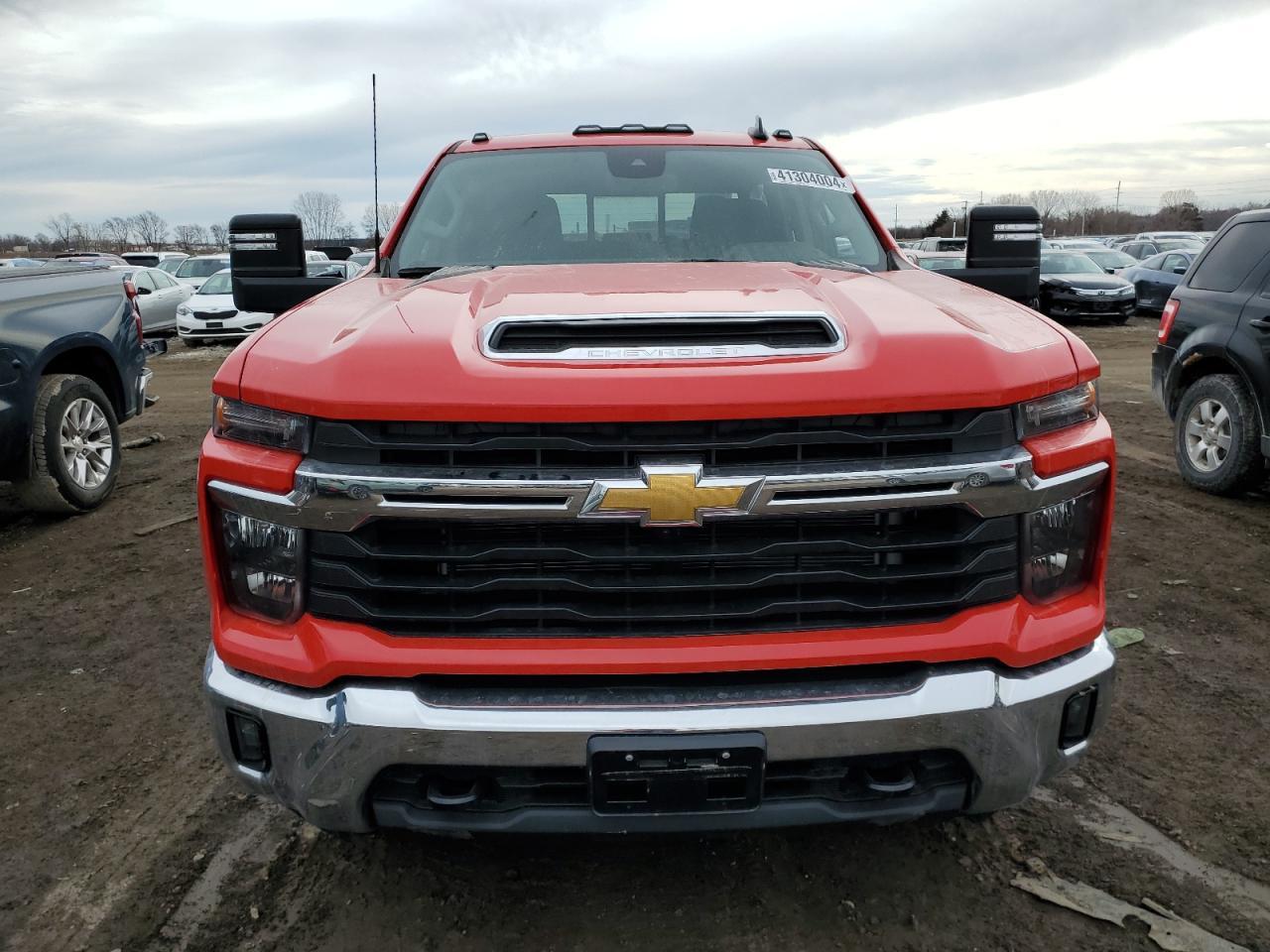 2024 CHEVROLET SILVERADO - Фото 5