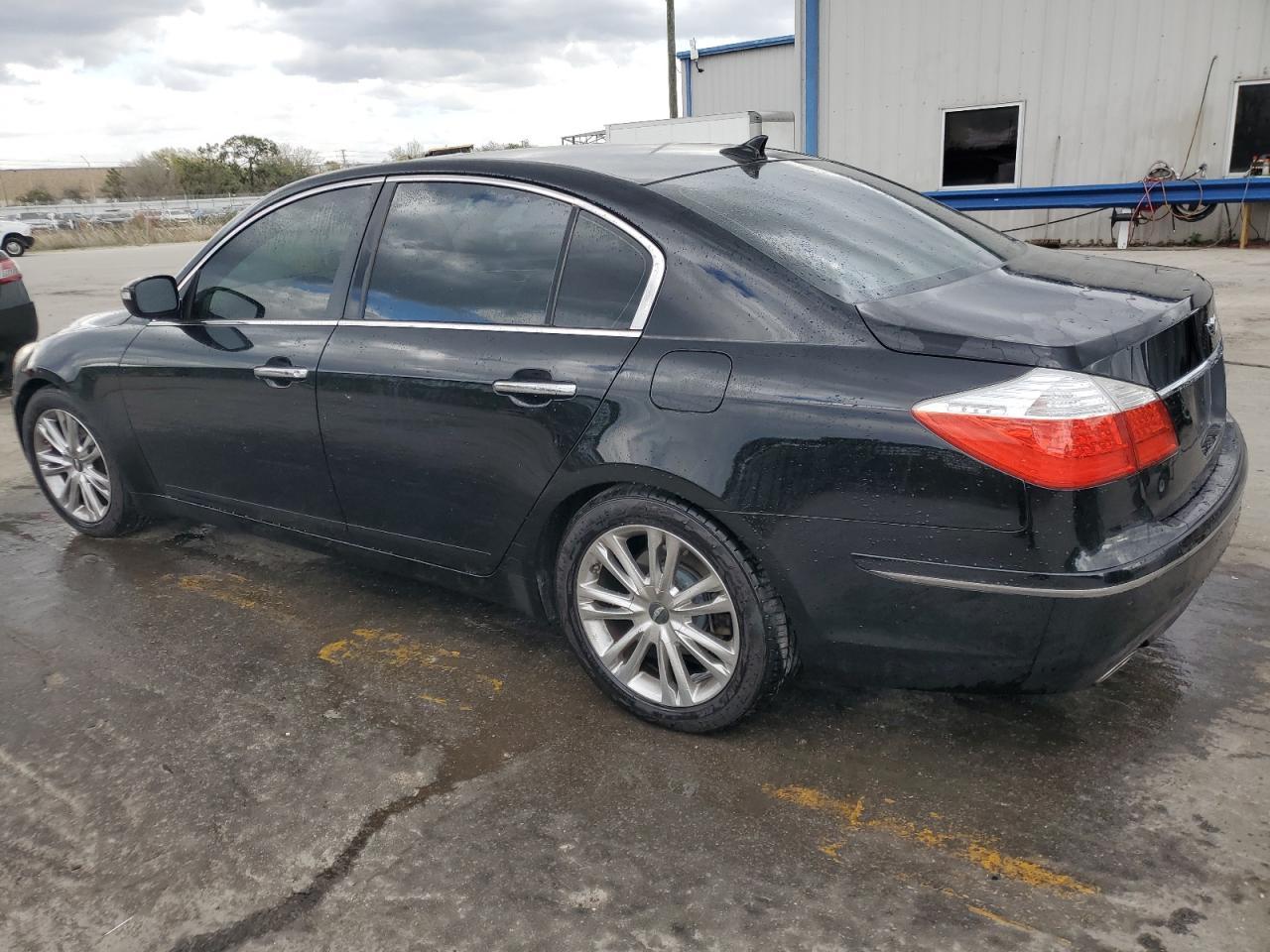 2011 HYUNDAI GENESIS 3. - Image 2