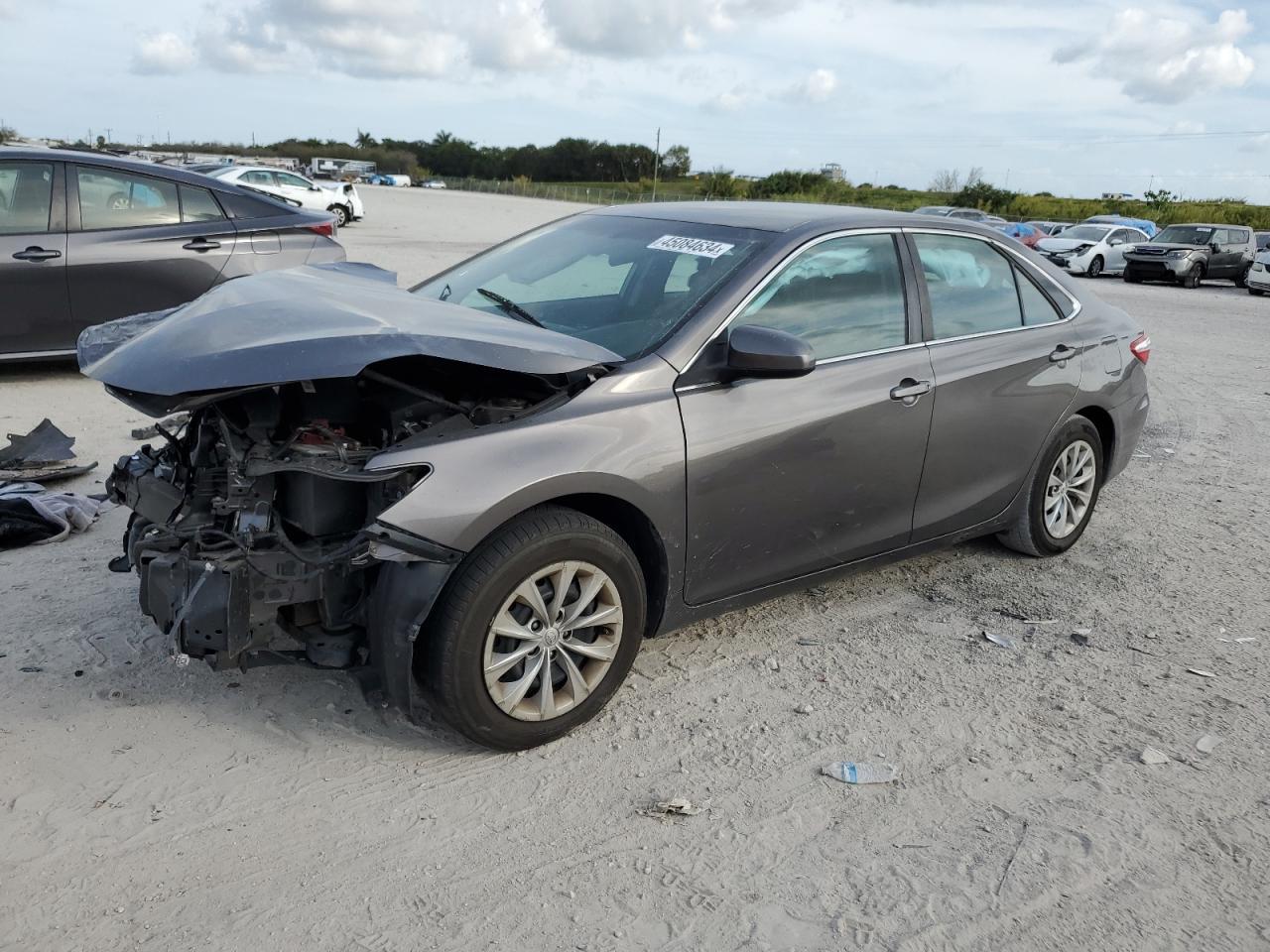 2016 TOYOTA CAMRY LE car image