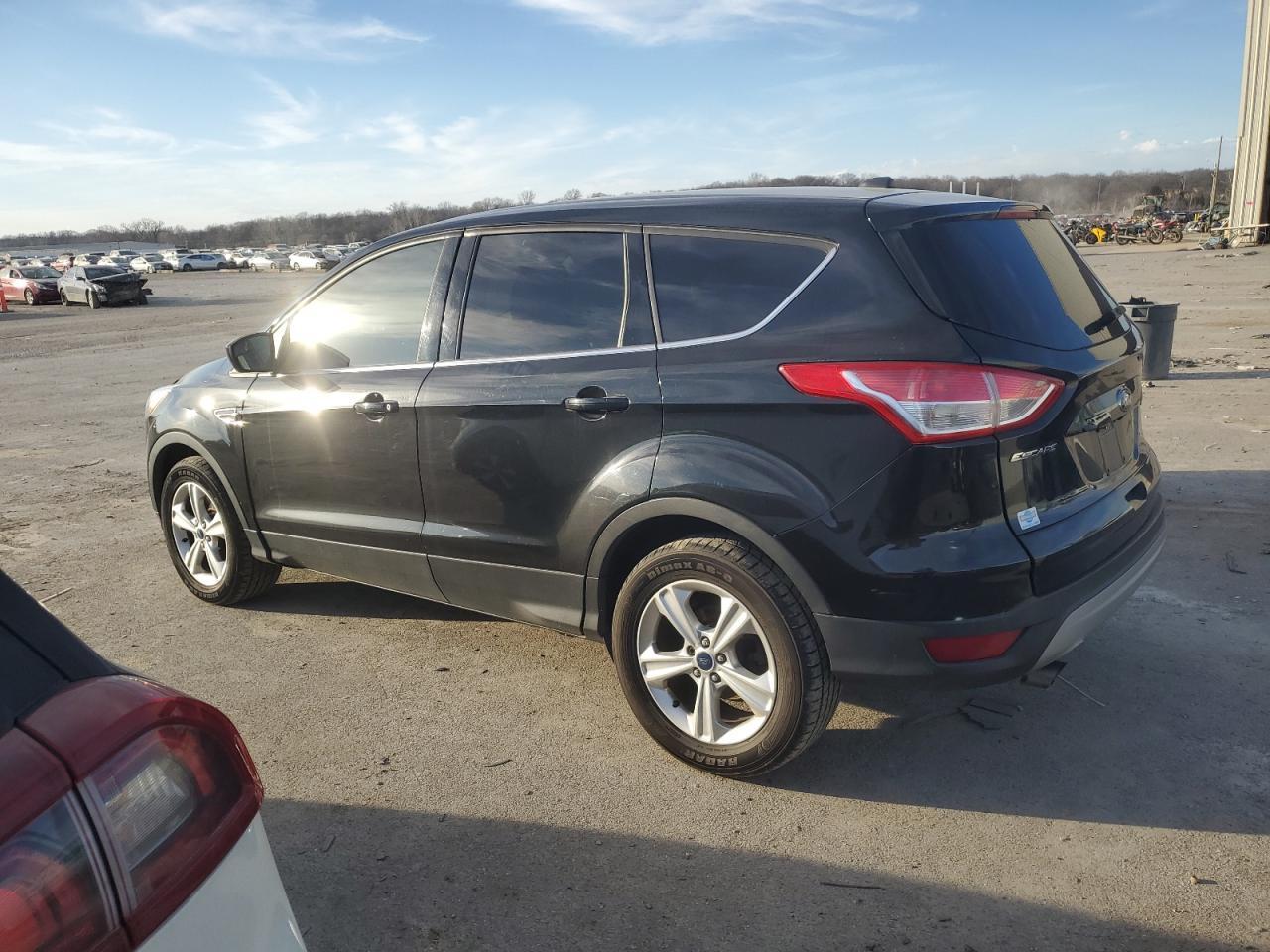 2015 FORD ESCAPE SE - Image 2