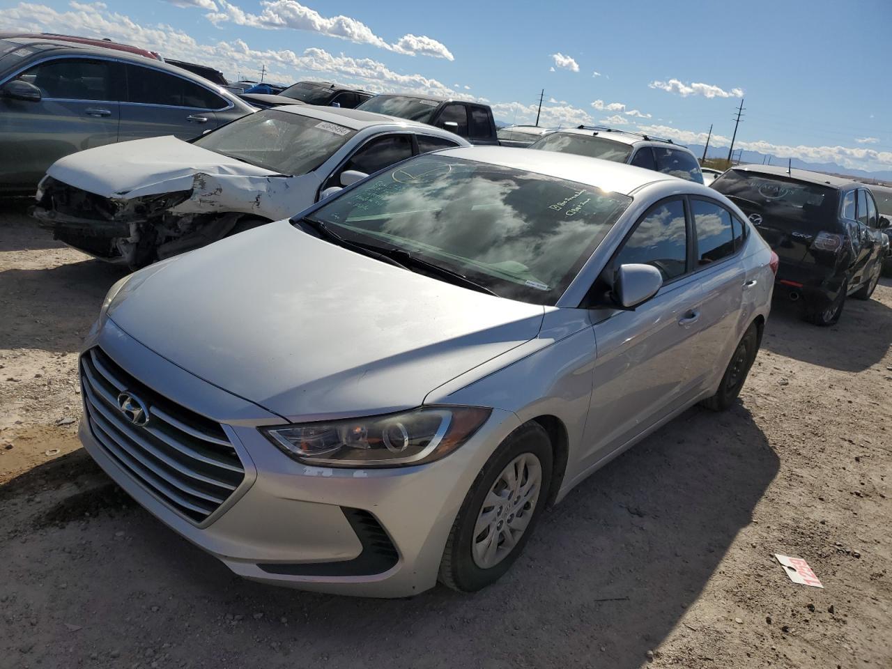 2018 HYUNDAI ELANTRA SE
