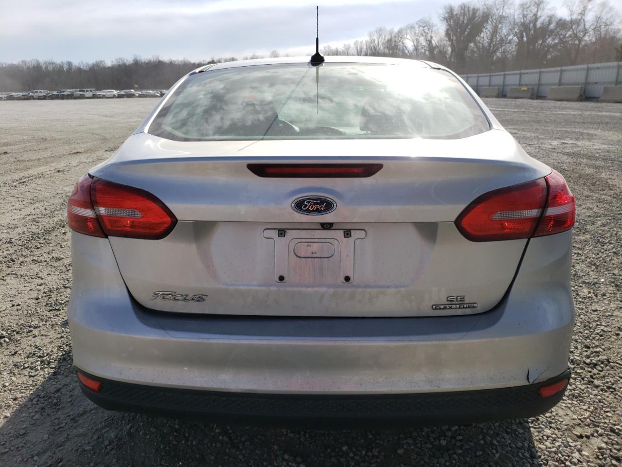 2016 FORD FOCUS SE - Фото 6