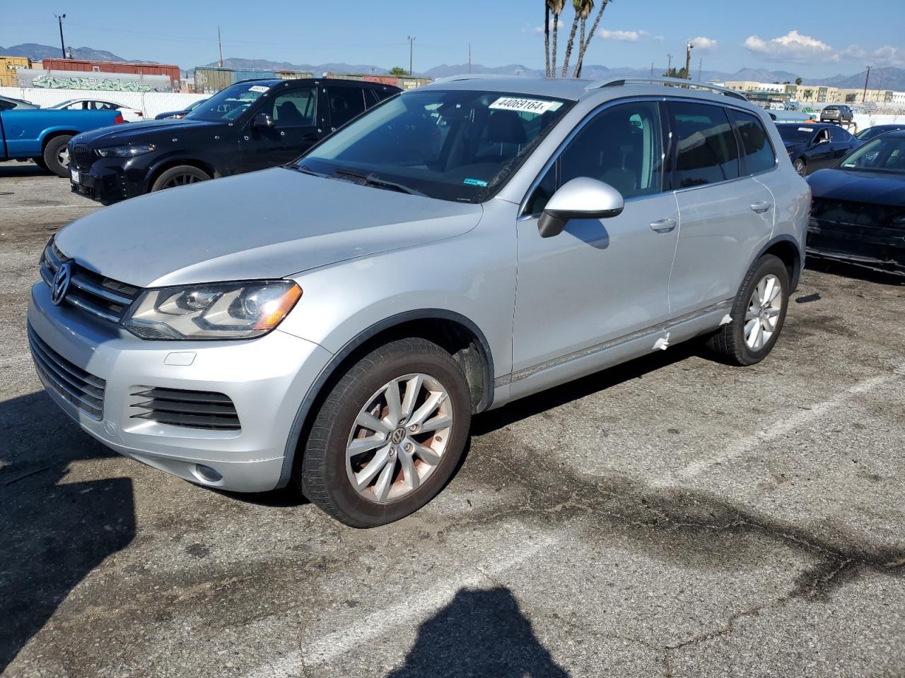 2014 VOLKSWAGEN TOUAREG V6
