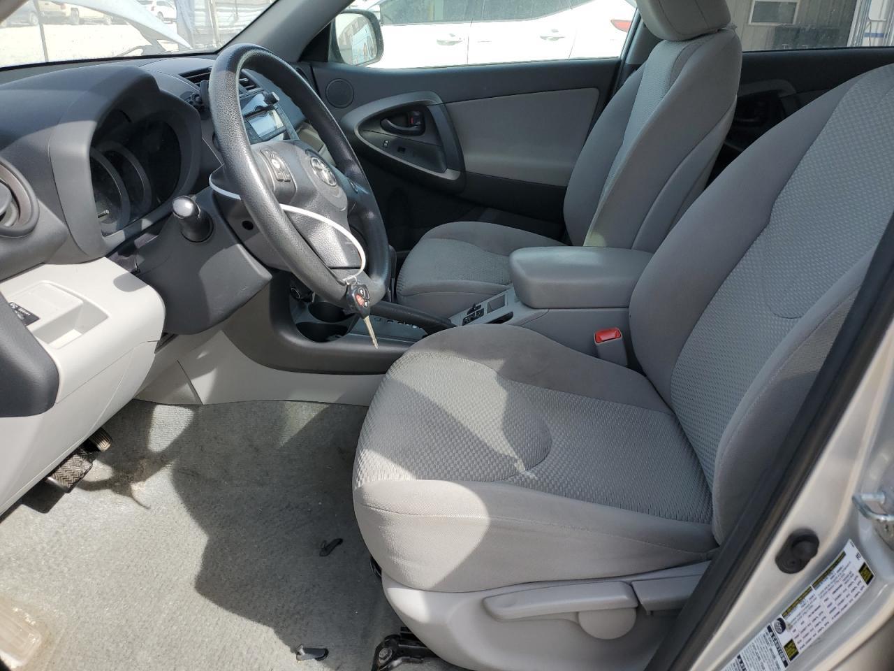 2011 TOYOTA RAV4 - Image 7