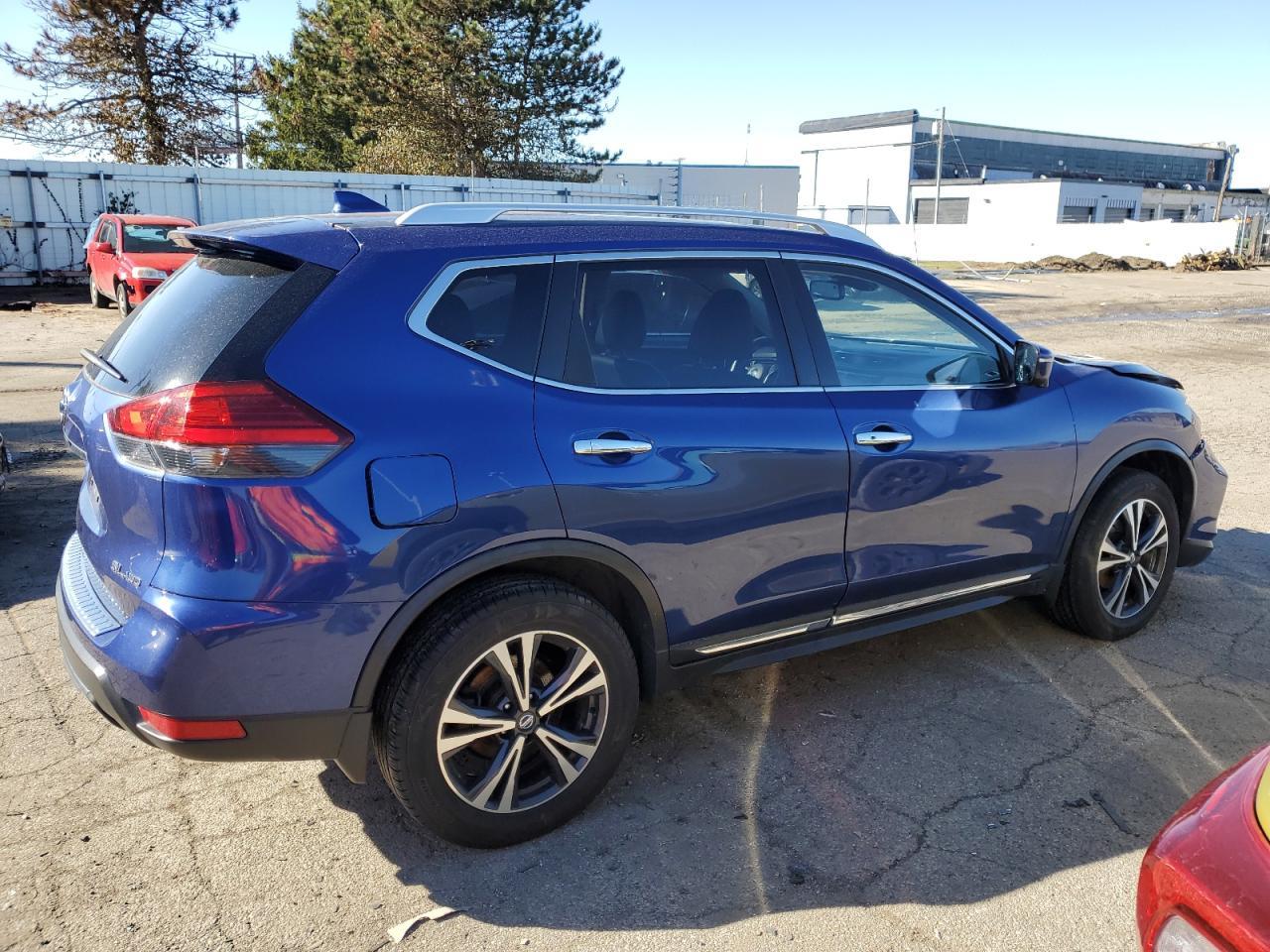 2017 NISSAN ROGUE S - Фото 3