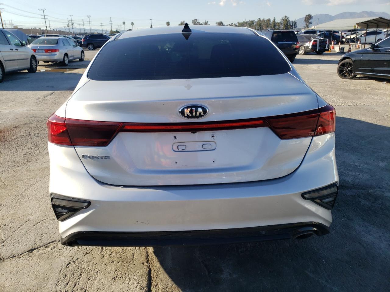 2021 KIA FORTE FE - Фото 6
