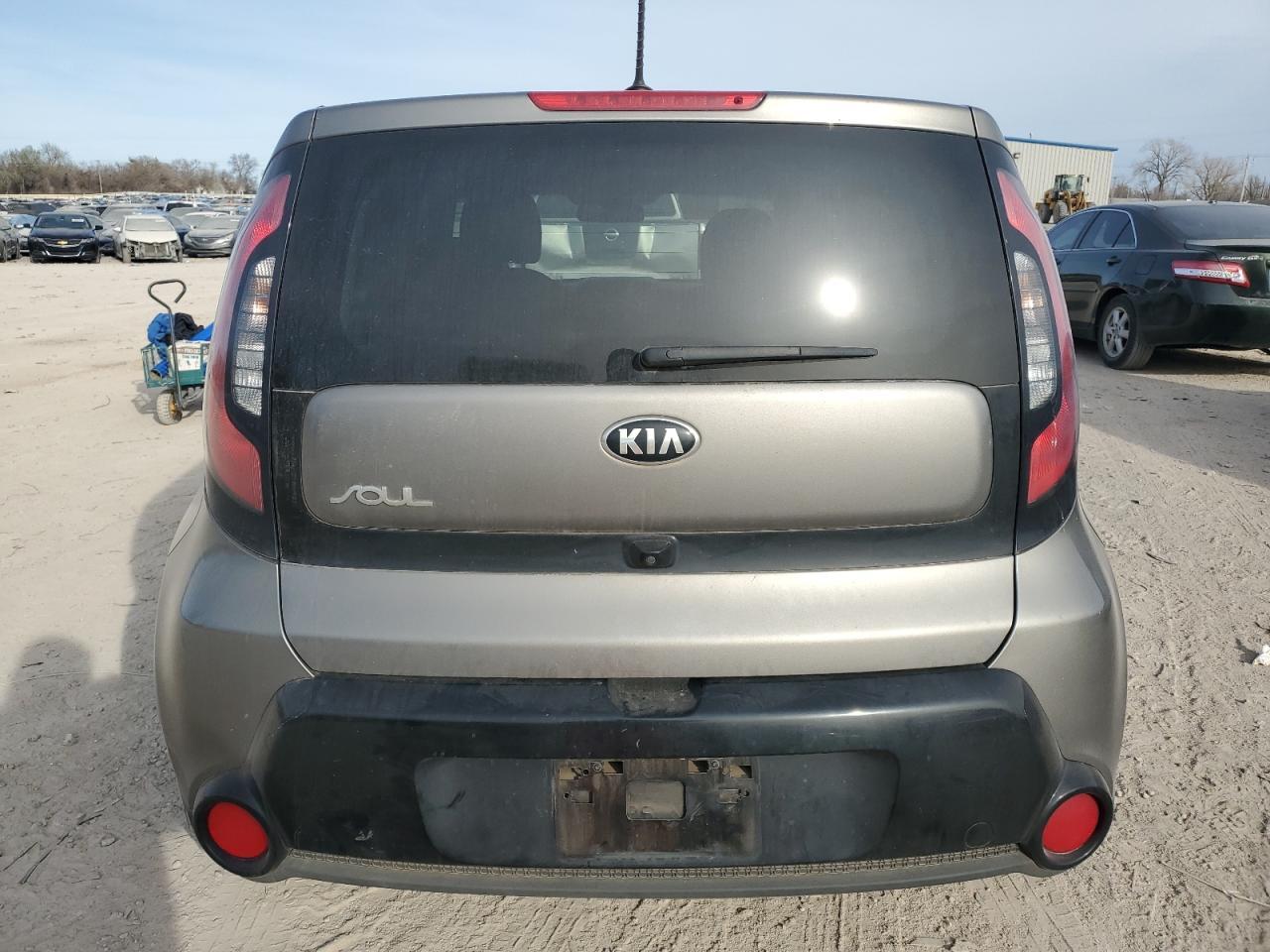 2016 KIA SOUL + - Image 6