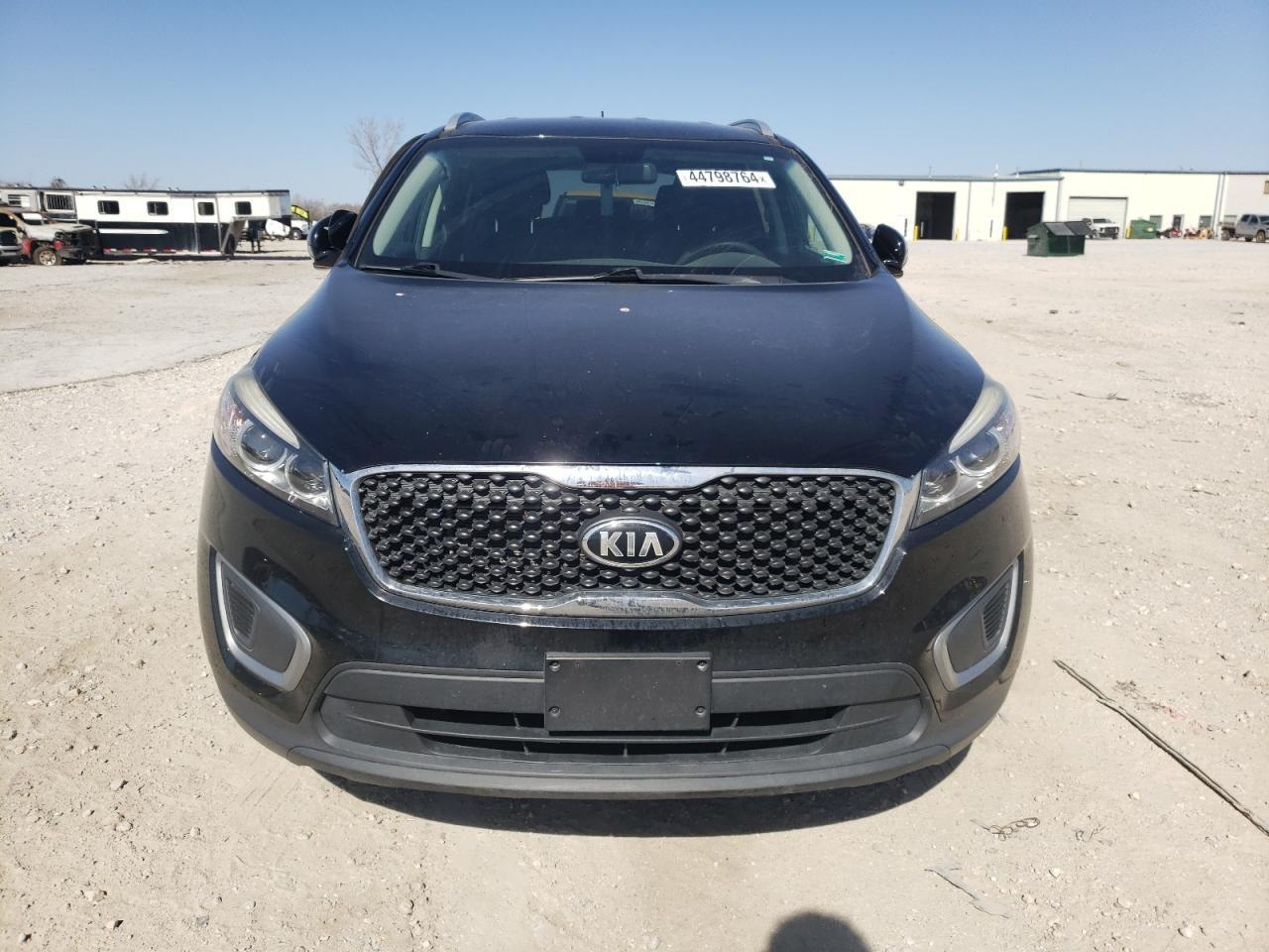 2016 KIA SORENTO LX - Image 5