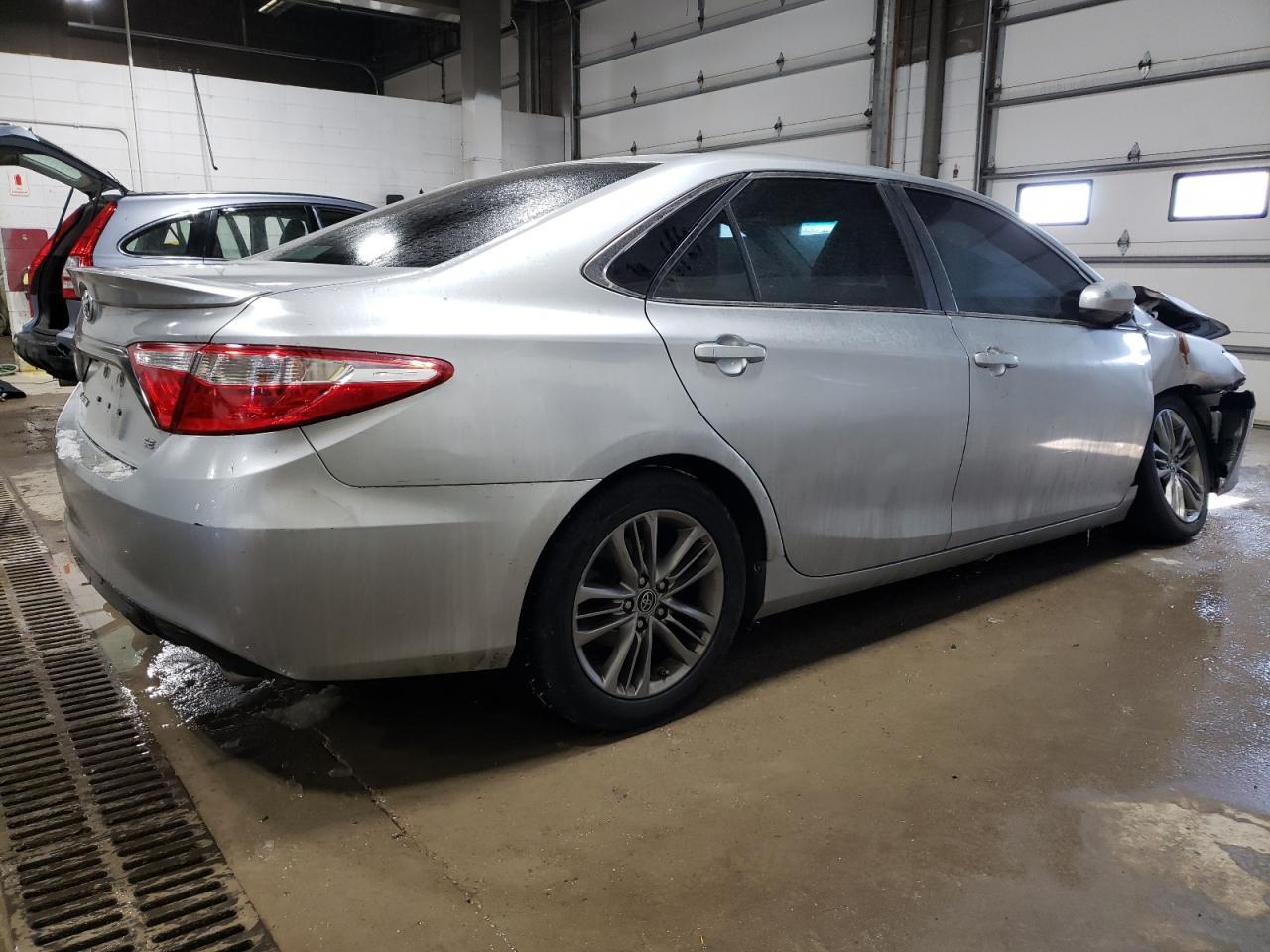 2015 TOYOTA CAMRY LE - Image 3
