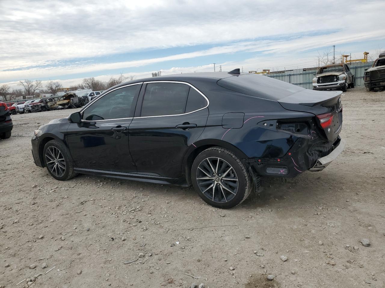 2021 TOYOTA CAMRY SE - Фото 2