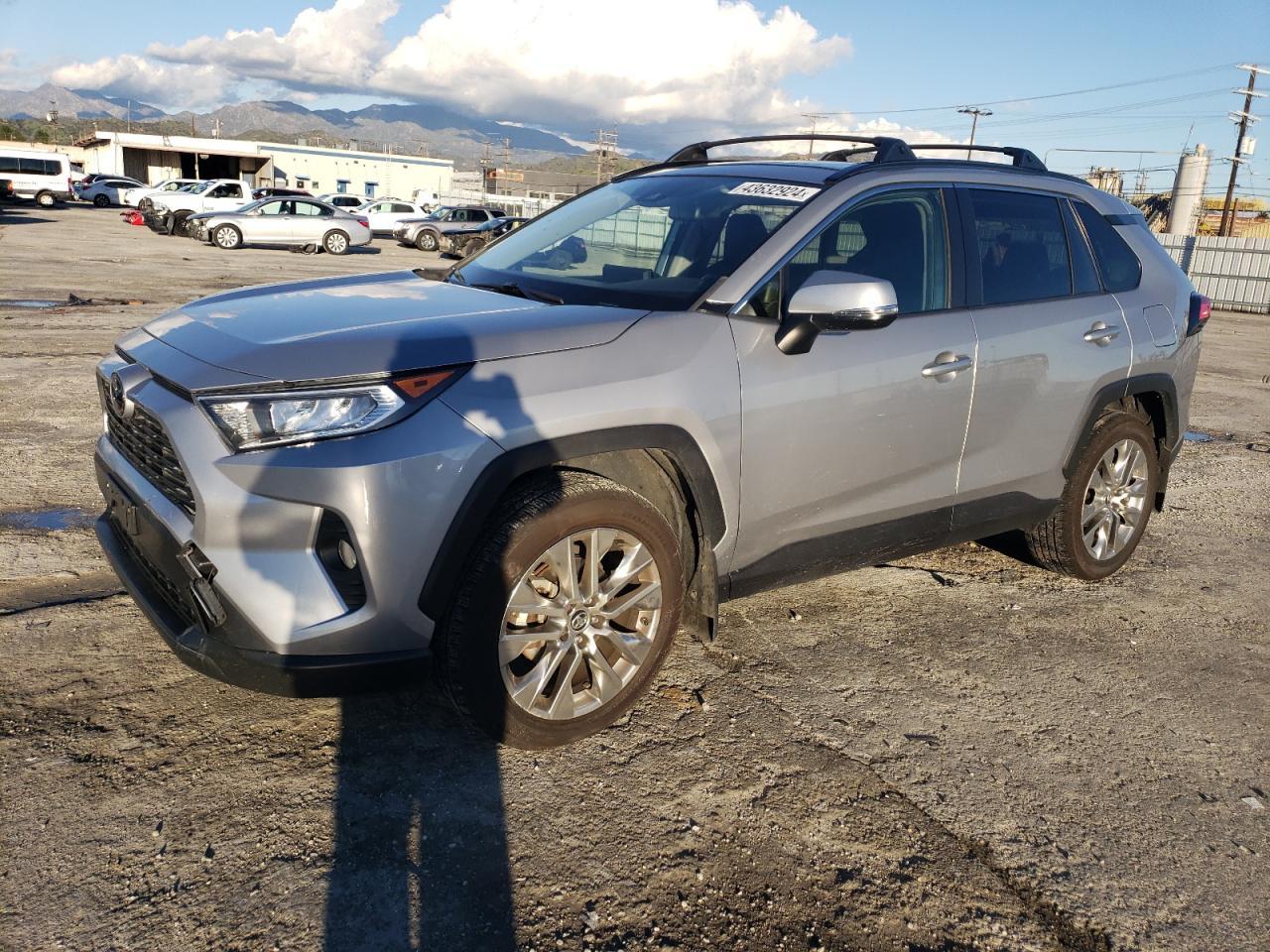 2019 TOYOTA RAV4 XLE P