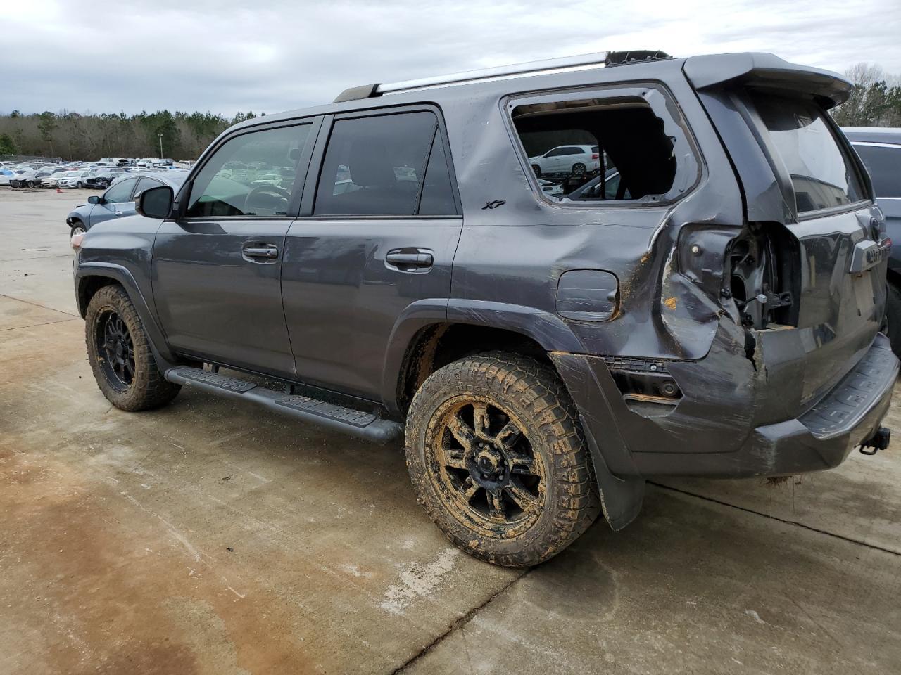 2019 TOYOTA 4RUNNER SR - Image 2