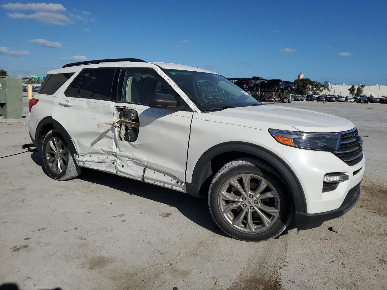 2022 FORD EXPLORER X - Фото 4